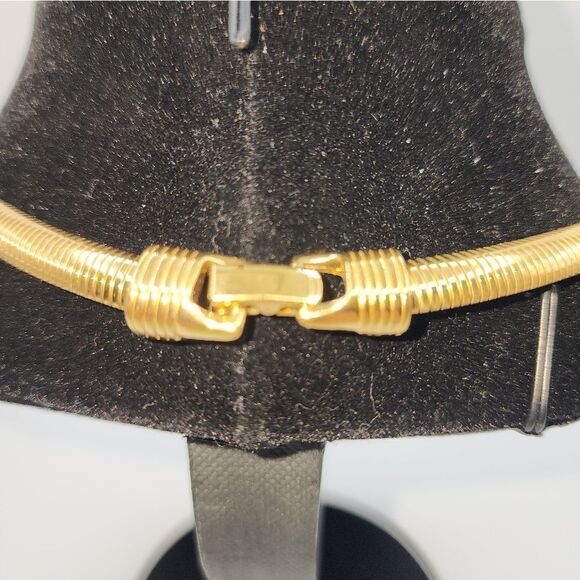 VTG 90's Trifari Omega Chain Green and White Enamel Swirl Choker Necklace - Picture 7 of 13